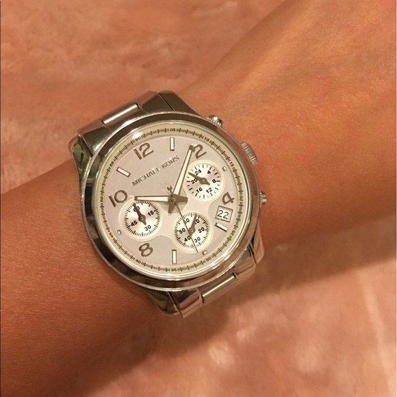 Michael Kors MK5428 Runway Silver Watch